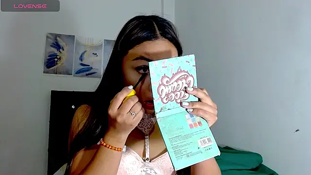 Kylie loveee online show from 12-14-25, 02:11