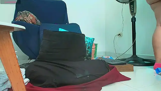 abigail curvy online show from 03-17-25, 03:18