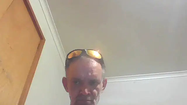 Snapshot of TooFknHorny1 chatting on 10-20-25, 05:41 TooFknHorny1 online show from 10-20-25, 05:41
