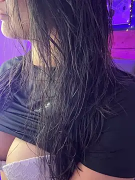 Snapshot of mahia_queen chatting on 03-31-26, 11:21 mahia queen online show from 03-31-26, 11:21