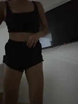 Snapshot of mahia_queen chatting on 03-31-26, 11:27 mahia queen online show from 03-31-26, 11:27