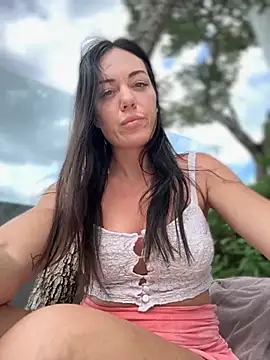 LilliThelo online show from 10-23-25, 07:18