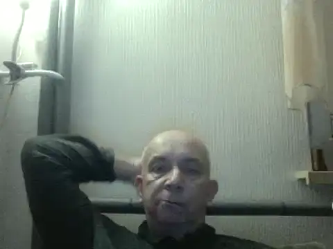 Snapshot of bigcock_marusz chatting on 02-02-25, 09:13 bigcock marusz online show from 02-02-25, 09:13