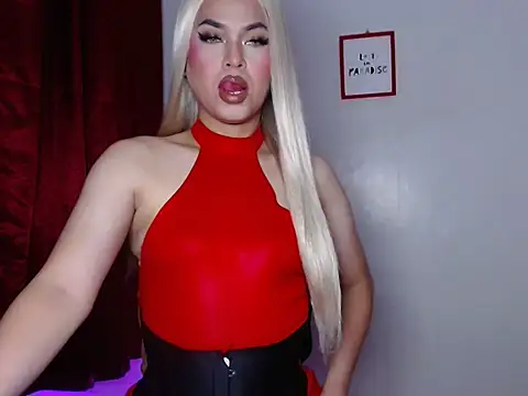 Snapshot of MistressLuna1 chatting on 10-27-25, 07:07 MistressLuna1 online show from 10-27-25, 07:07