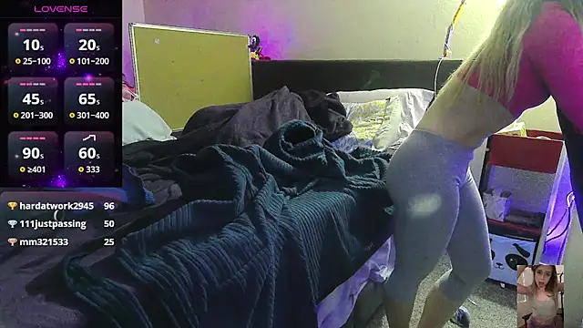 Blondiewithanass online show from 11-25-25, 01:38