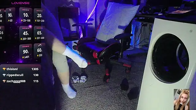 Blondiewithanass online show from 11-25-25, 02:39