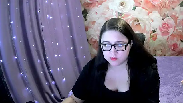 Snapshot of OverseerX chatting on 10-20-25, 06:30 OverseerX online show from 10-20-25, 06:30