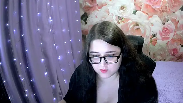 Snapshot of OverseerX chatting on 11-11-25, 06:30 OverseerX online show from 11-11-25, 06:30