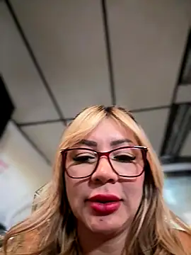 Snapshot of DIANITA_1988 chatting on 10-16-25, 03:13 DIANITA 1988 online show from 10-16-25, 03:13