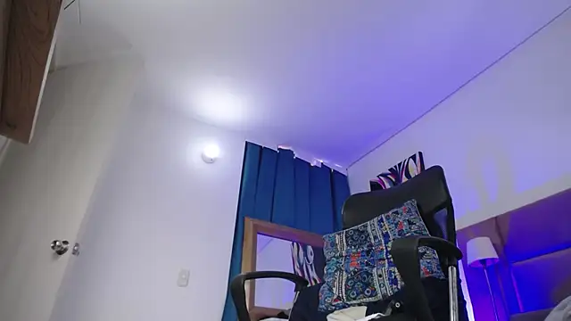 lizzy squirt online show from 01-17-25, 08:44