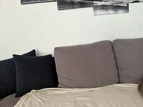 Snapshot of RubyRubin chatting on 02-01-25, 02:13 RubyRubin online show from 02-01-25, 02:13