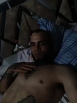 Snapshot of Danilo00759820 chatting on 12-19-25, 05:36 Danilo00759820 online show from 12-19-25, 05:36