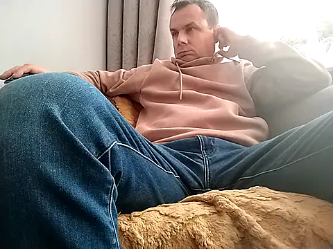 grzes19763 online show from 10-20-25, 08:15