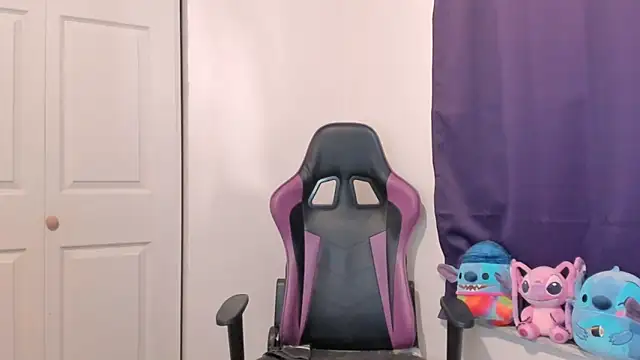 Snapshot of Bigt3ti chatting on 12-24-24, 04:51 Bigt3ti online show from 12-24-24, 04:51