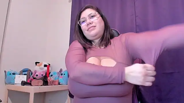 Snapshot of Bigt3ti chatting on 01-19-25, 02:36 Bigt3ti online show from 01-19-25, 02:36