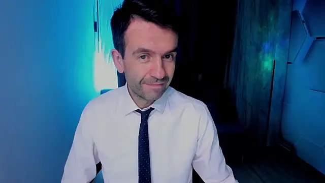 Snapshot of SteveTiger chatting on 10-27-25, 03:32 SteveTiger online show from 10-27-25, 03:32