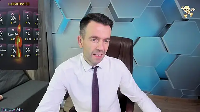 Snapshot of SteveTiger chatting on 11-16-25, 03:34 SteveTiger online show from 11-16-25, 03:34