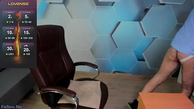 SteveTiger online show from 11-28-25, 08:17