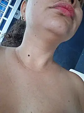 Snapshot of blerstefan1 chatting on 03-04-26, 12:11 blerstefan1 online show from 03-04-26, 12:11