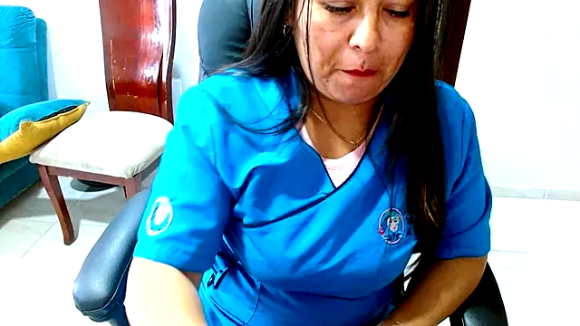 Ixchel Anaid online show from 11-18-25, 05:06