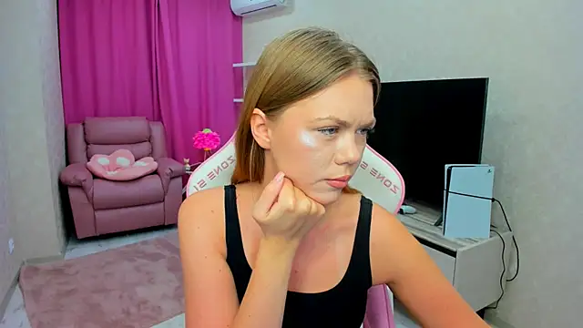 Strawberrye online show from 02-23-26, 03:15