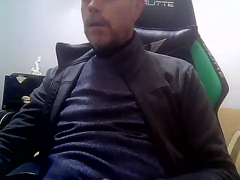 boran34 online show from 12-22-25, 03:53