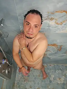 latinoflpr online show from 12-14-25, 05:13