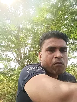 Snapshot of Javedmax chatting on 10-23-25, 08:02 Javedmax online show from 10-23-25, 08:02