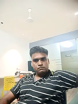 Snapshot of Javedmax chatting on 10-30-25, 07:10 Javedmax online show from 10-30-25, 07:10