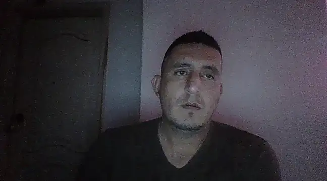 Snapshot of LvMaykel1 chatting on 03-06-25, 05:33 LvMaykel1 online show from 03-06-25, 05:33