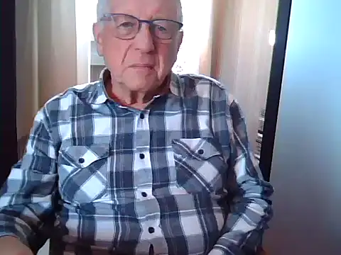 johnjohn622662 online show from 04-08-26, 09:31