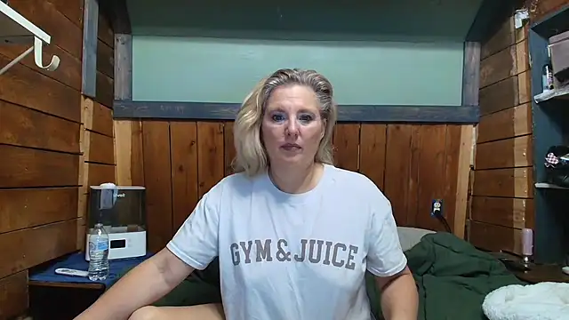 Snapshot of lisaxlovexxx chatting on 02-04-26, 04:57 lisaxlovexxx online show from 02-04-26, 04:57