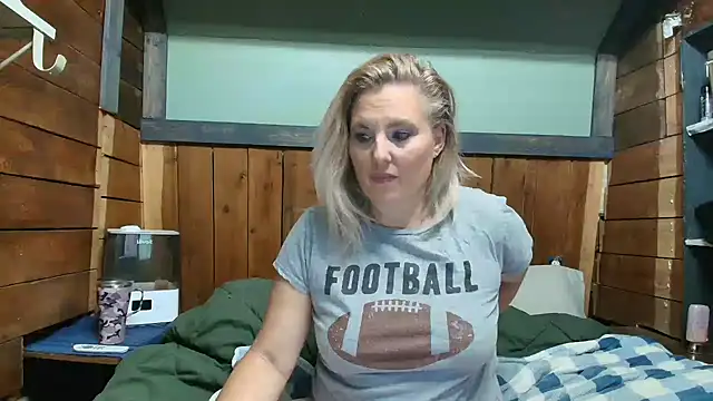 Snapshot of lisaxlovexxx chatting on 02-09-26, 01:42 lisaxlovexxx online show from 02-09-26, 01:42