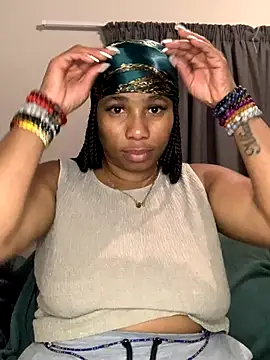 CurvyDesire1 online show from 10-09-25, 09:57