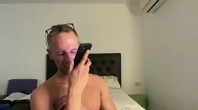 CamCrestXXX online show from 01-05-25, 08:00