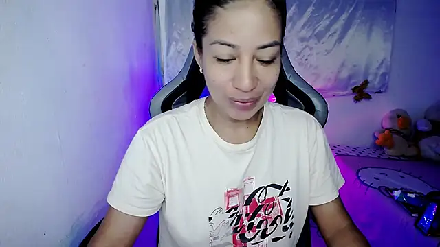 ninatiny online show from 02-15-26, 11:19