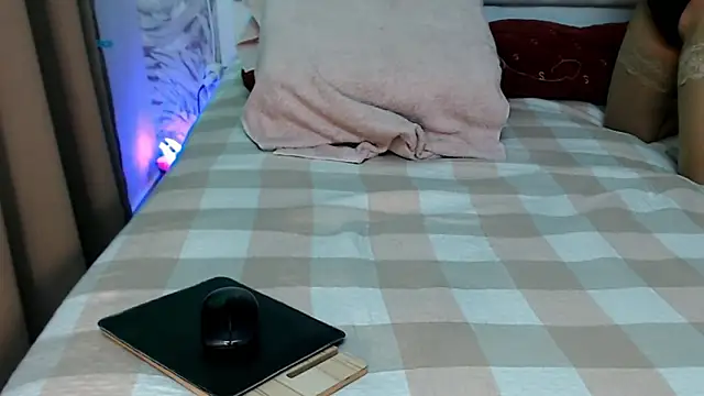 Asianholes online show from 02-25-26, 05:00