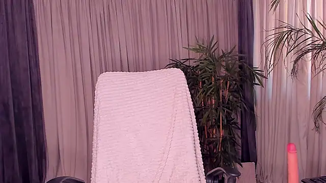 daisyd001 online show from 02-12-25, 09:20