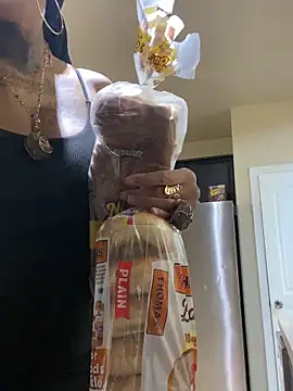 Snapshot of MzParker chatting on 02-11-26, 04:23 MzParker online show from 02-11-26, 04:23