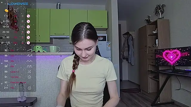Snapshot of _Sweet_Lilit_ chatting on 12-15-24, 10:39 Sweet Lilit online show from 12-15-24, 10:39