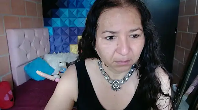 katifoxx online show from 12-18-24, 03:22