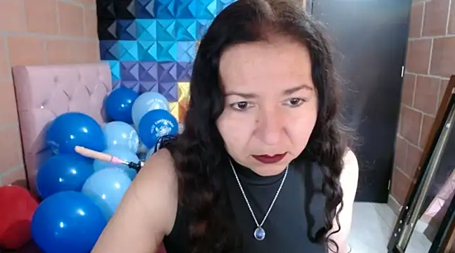 katifoxx online show from 12-22-24, 04:06