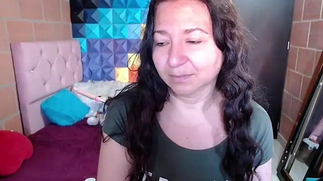 katifoxx online show from 12-29-24, 07:00
