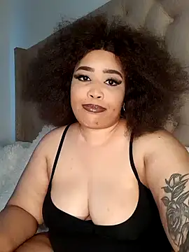 Snapshot of CAMMII_ chatting on 12-30-24, 11:15 CAMMII online show from 12-30-24, 11:15