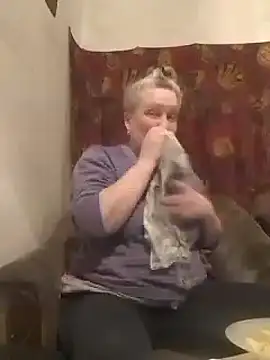 Snapshot of Cerd_Ayaz chatting on 03-04-25, 02:10 Cerd Ayaz online show from 03-04-25, 02:10