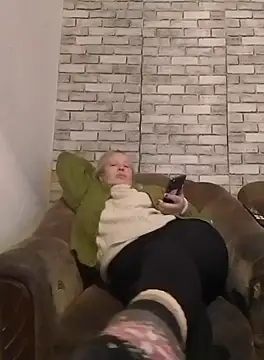 Snapshot of Cerd_Ayaz chatting on 10-12-25, 04:50 Cerd Ayaz online show from 10-12-25, 04:50