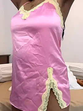 Snapshot of angelwavy chatting on 11-04-25, 12:32 angelwavy online show from 11-04-25, 12:32