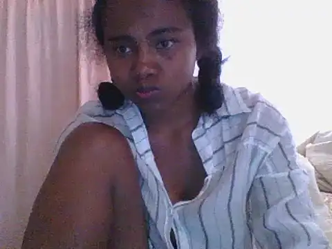 Snapshot of Hamie_sexy chatting on 09-09-25, 06:46 Hamie sexy online show from 09-09-25, 06:46