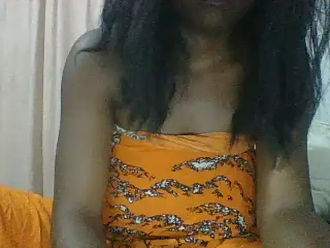 Snapshot of Hamie_sexy chatting on 10-21-25, 08:31 Hamie sexy online show from 10-21-25, 08:31