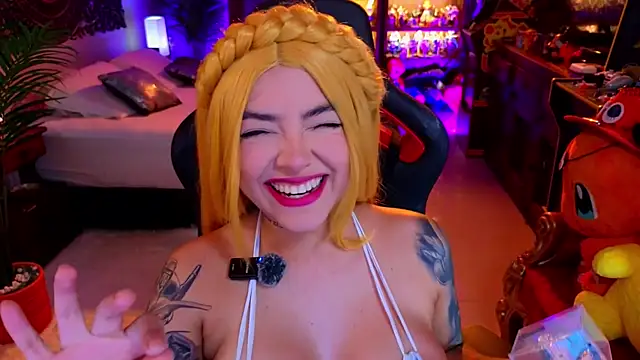 Snapshot of ambarEvans chatting on 03-23-25, 12:36 ambarEvans online show from 03-23-25, 12:36